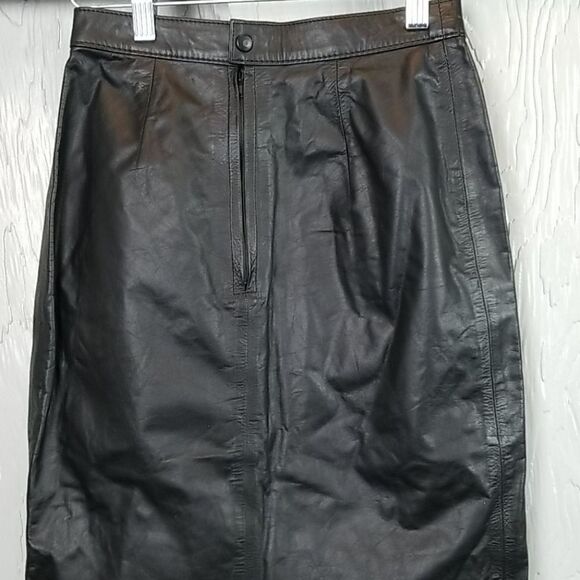 AMATI..Vintage leather pencil style skirt - Picture 5 of 10